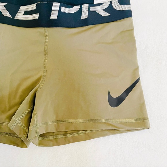 Nike | Women’s Nike Pro Spandex Shorts - Picture 6 of 8
